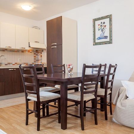 Apartments Leut 80M From The Sea ポドゥゴラ エクステリア 写真