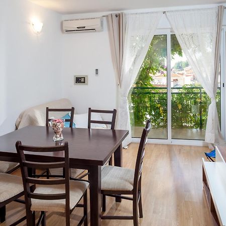 Apartments Leut 80M From The Sea ポドゥゴラ エクステリア 写真
