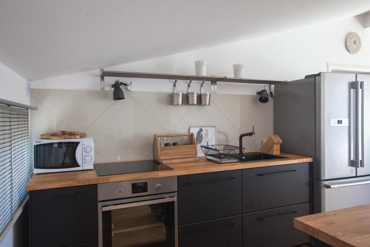 Apartments Leut 80M From The Sea ポドゥゴラ 部屋 写真