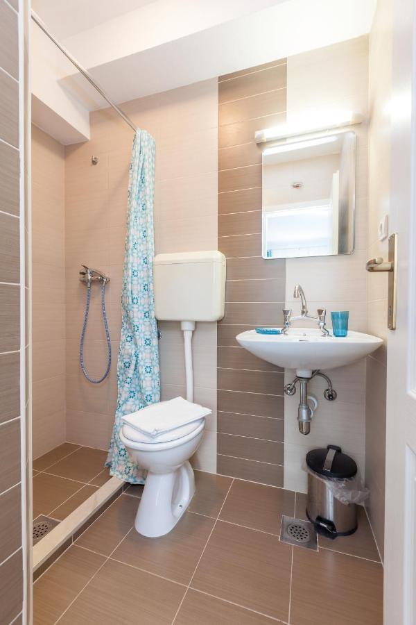 Apartments Leut 80M From The Sea ポドゥゴラ 部屋 写真