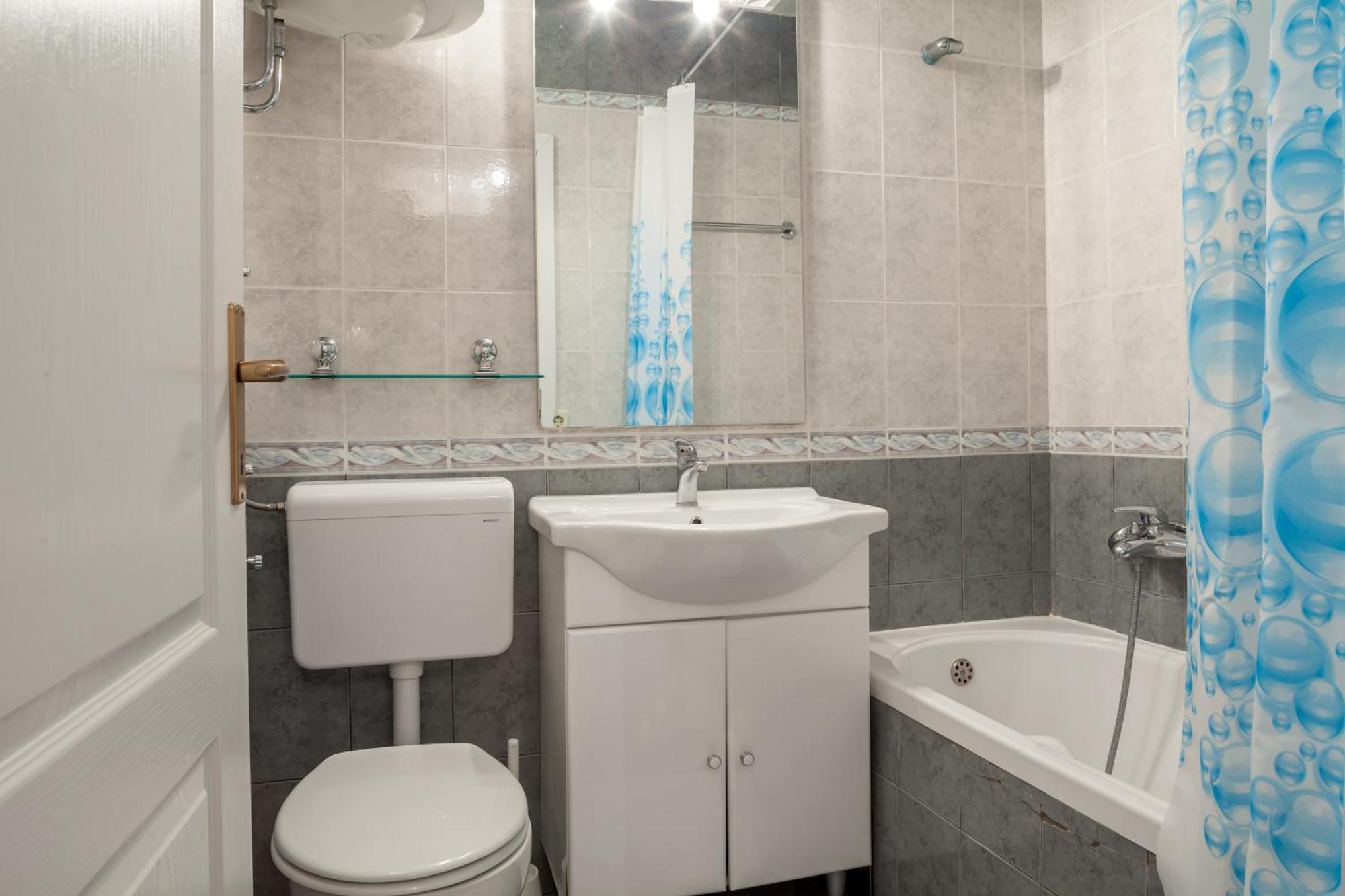 Apartments Leut 80M From The Sea ポドゥゴラ 部屋 写真