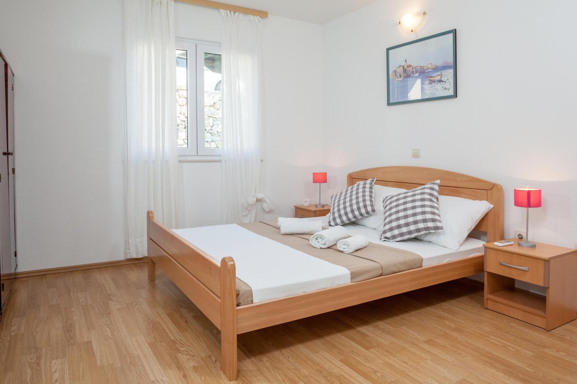 Apartments Leut 80M From The Sea ポドゥゴラ 部屋 写真