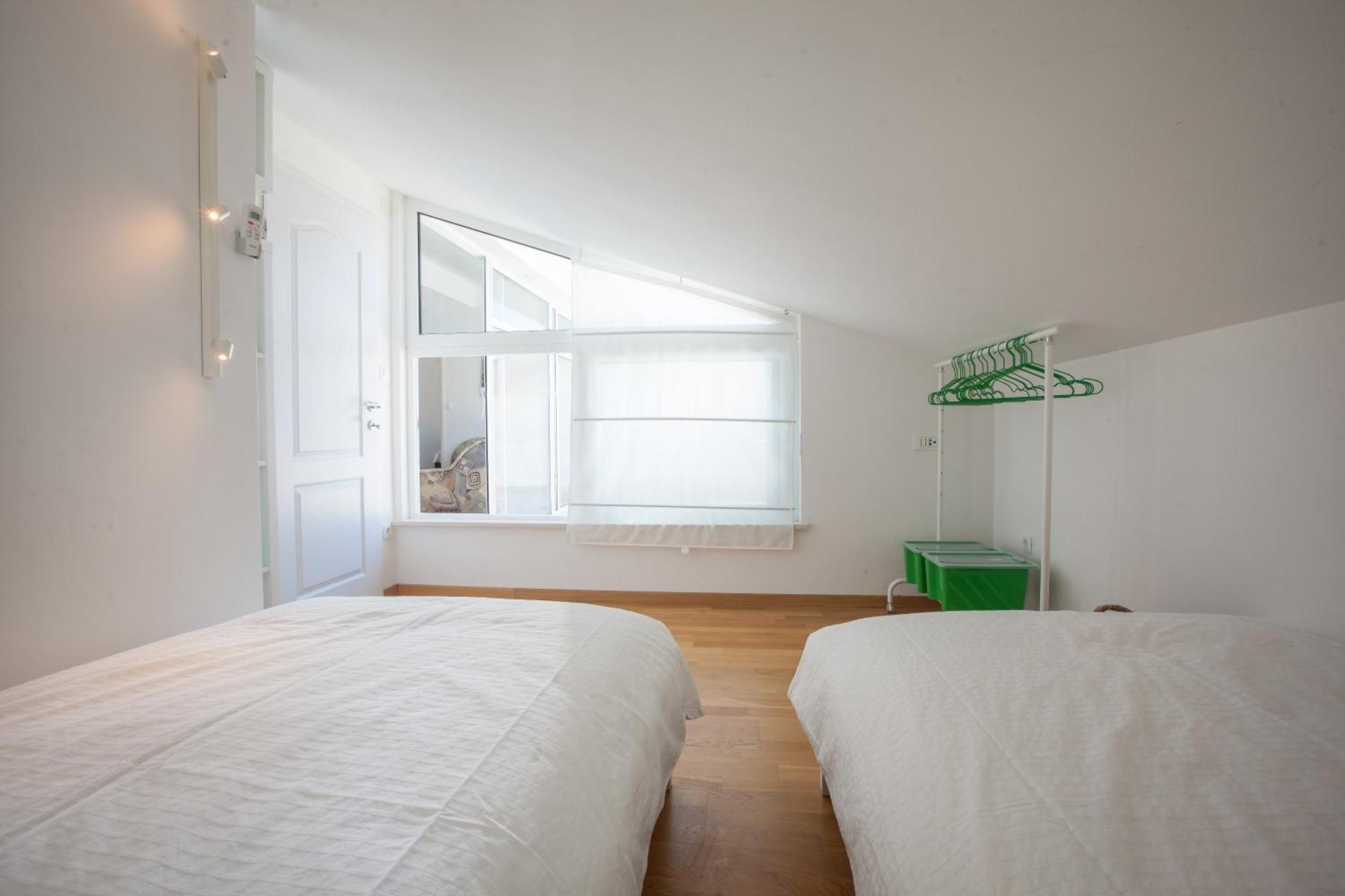 Apartments Leut 80M From The Sea ポドゥゴラ 部屋 写真