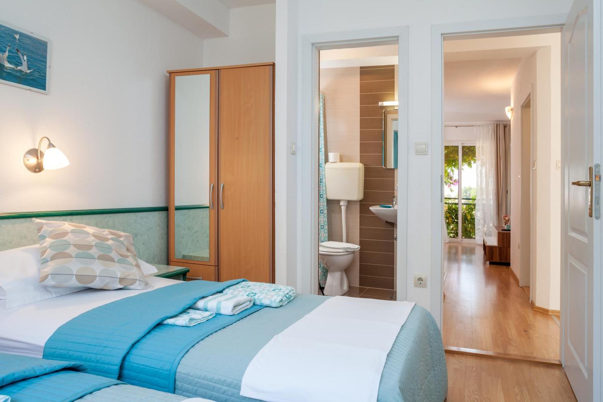 Apartments Leut 80M From The Sea ポドゥゴラ 部屋 写真