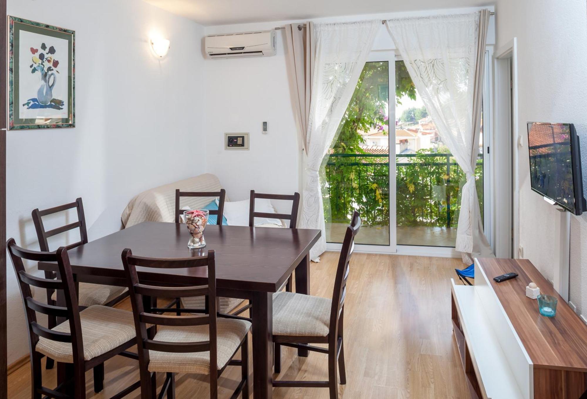 Apartments Leut 80M From The Sea ポドゥゴラ エクステリア 写真